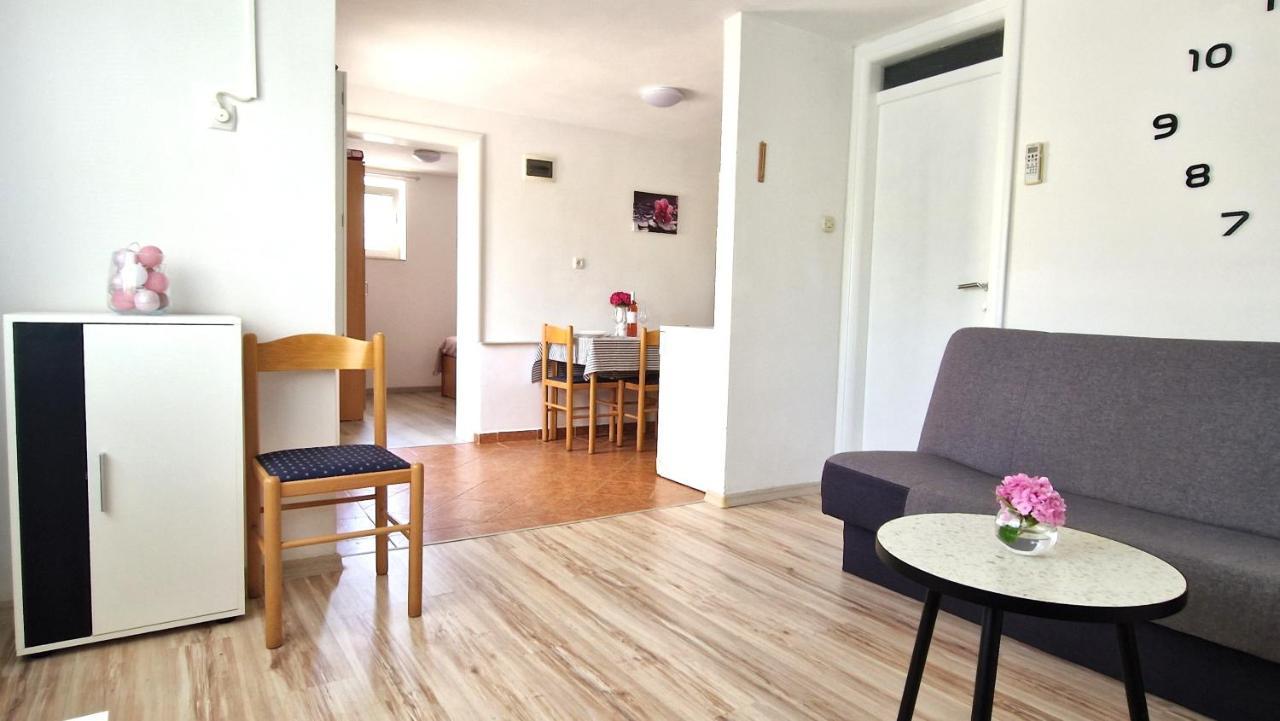 Apartment Jagoda Krk Town Esterno foto